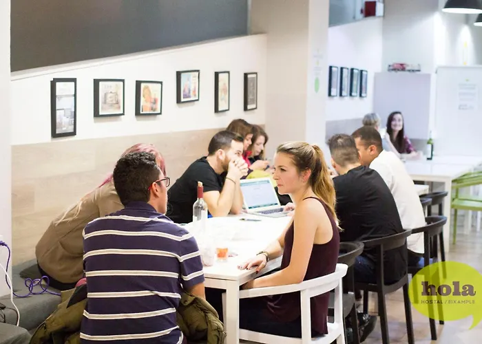 Hola EixampleHostel