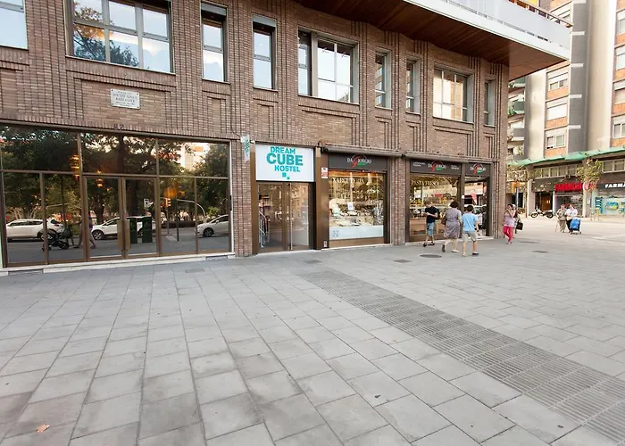 Dream CubeHostel